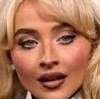 Si Sabrina Carpenter sa Opisina ai avatar