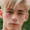 Rowan Ellery avatar AI