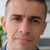 อวาตาร์ AI Adrián Valdemar