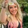 Alexa Bliss (Kaimynė) AI avataras