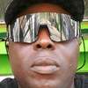 Grande C preto Avatar de IA
