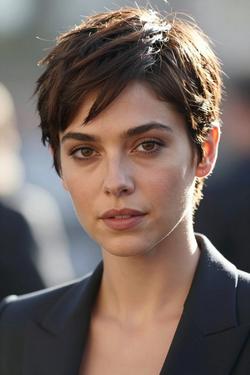 Flipped Chat AI – Chatten mit Morena Baccarin