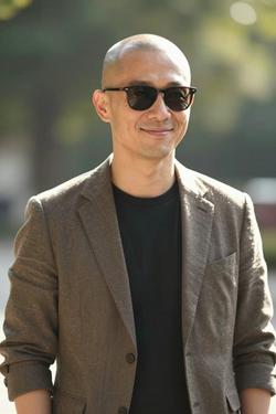 Flipped Chat AI – kalbėkite su Jan tyo Gmar