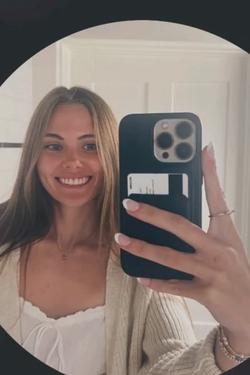Flipped Chat AI – Chat dengan Megan clow 