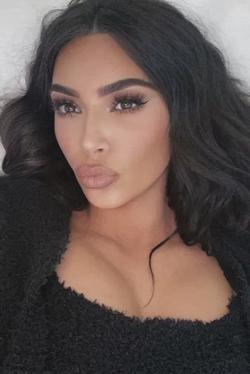 Flipped Chat AI – Chat s Kim kardashian