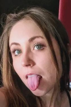 Flipped Chat AI – 與 Sexy Lexi 聊天