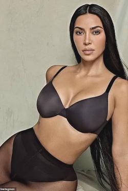 फ़्लिप्ड चैट AI – Kim kardashian के साथ चैट करें