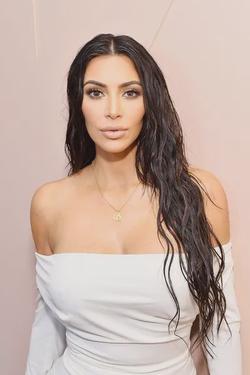 FlippedチャットAI – Kim kardashian とチャット