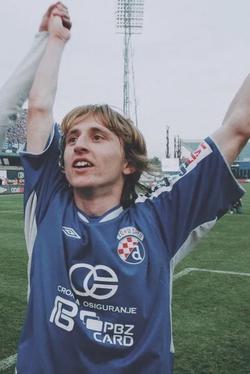 FlippedチャットAI – Luka Modric とチャット