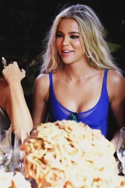 Flipped Chat AI – kalbėkite su Khole kardashian