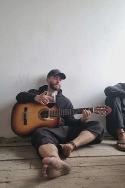 الذكاء الاصطناعي للدردشة المعكوسة – الدردشة مع Bruno