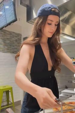 Flipped Chat AI – Chat dengan Giulia 