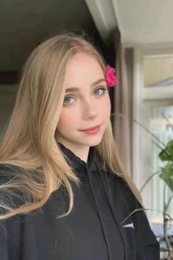 Flipped Chat AI – Chatta med Flor González 