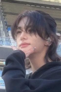 Flipped Chat AI – Bate-papo com Hyunjin BL