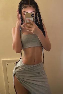 Flipped Chat AI – Чат с Nayla 