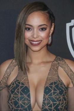 Flipped Chat AI – 與 Amber Stevens West 聊天