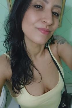 Flipped Chat AI – Chat cu Carolina Carolina
