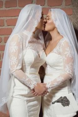 Αναστροφή συνομιλίας AI – Συζήτηση με Jessica and Stacey 