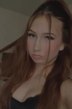 Omgedraaide chat AI – Chat met Ella Hilton - Crush