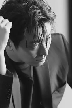 Flipped Chat AI – Discuter avec Joo Ji-hoon