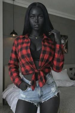 Flipped Chat AI – Chatear con Dark Sarah