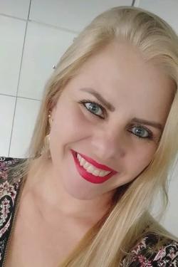 Flipped Chat AI – Chatten mit Rose Gonçalves 