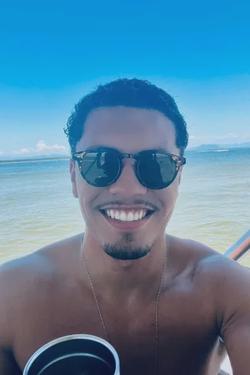 Flipped Chat AI – kalbėkite su João Gabriel 