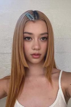 Flipped chat ai - makipag -chat sa megan skiendiel
