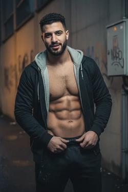 Flipped Chat AI – Chatta con Malik Mansour 