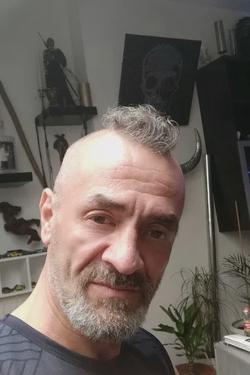 الذكاء الاصطناعي للدردشة المعكوسة – الدردشة مع Atilla Genc