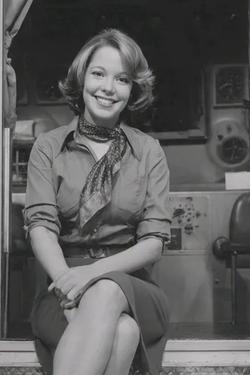 FlippedチャットAI – Kitty Forman とチャット