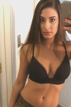 Flipped Chat AI – Chat cu Ashlee V