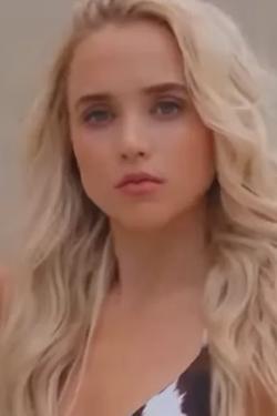 Flipped chat ai - makipag -chat sa Haley Van Lith