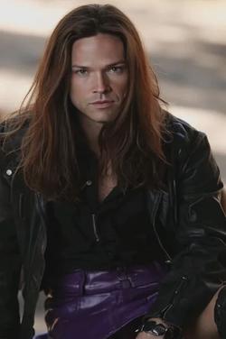FlippedチャットAI – Jared Padalecki Toddとチャット