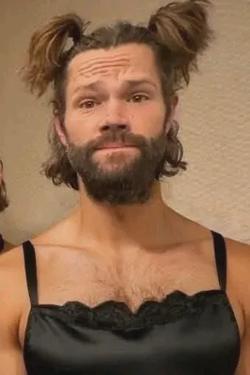 फ़्लिप्ड चैट AI – Jared Padalecki  के साथ चैट करें
