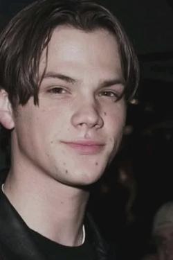 Flipped Chat AI – Chat dengan Jared Padalecki 
