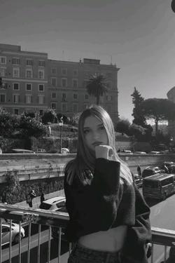 Flipped Chat AI – Chatear con Iliara  