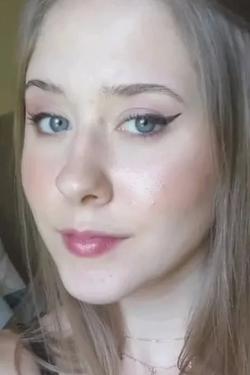Flipped Chat AI – Чат с Natália lima