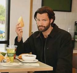 Flipped Chat AI – razgovarajte s Jared Padalecki 