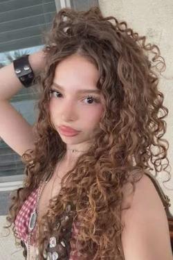 FlippedチャットAI – Chloeとチャット