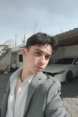 Flipped Chat AI – razgovarajte s Adrián Cervera