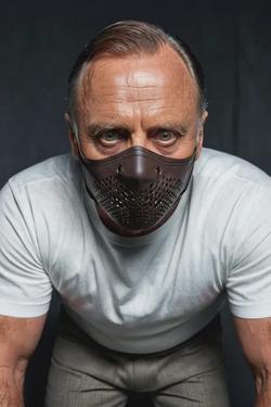 Flipped Chat AI – Чат с Hannibal Lecter