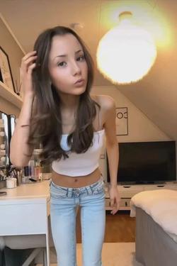 Flipped Chat AI – 與 Astrid 聊天