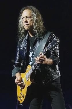 الذكاء الاصطناعي للدردشة المعكوسة – الدردشة مع Kirk Hammett