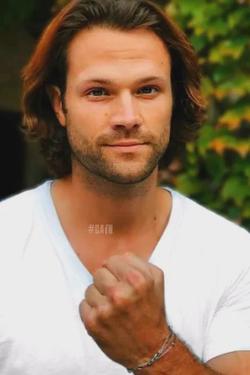 Flipped Chat AI – Sembang dengan Jared Padalecki 