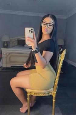 Flipped Chat AI – Чат с Leah