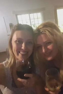 Flipped Chat AI – Chatta con Agnieszka diffey & Robyn munda