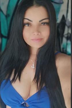 Flipped Chat AI – Chat dengan Luana Ferreira 