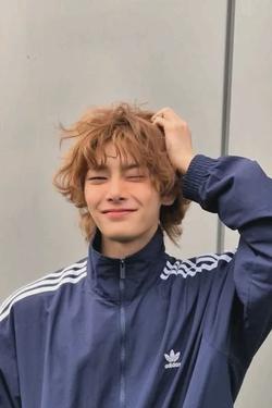 Flipped Chat AI – Chatear con 정인--Jeongin