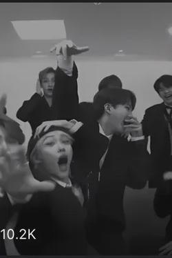 Flipped Chat AI – 與 Straykids 聊天